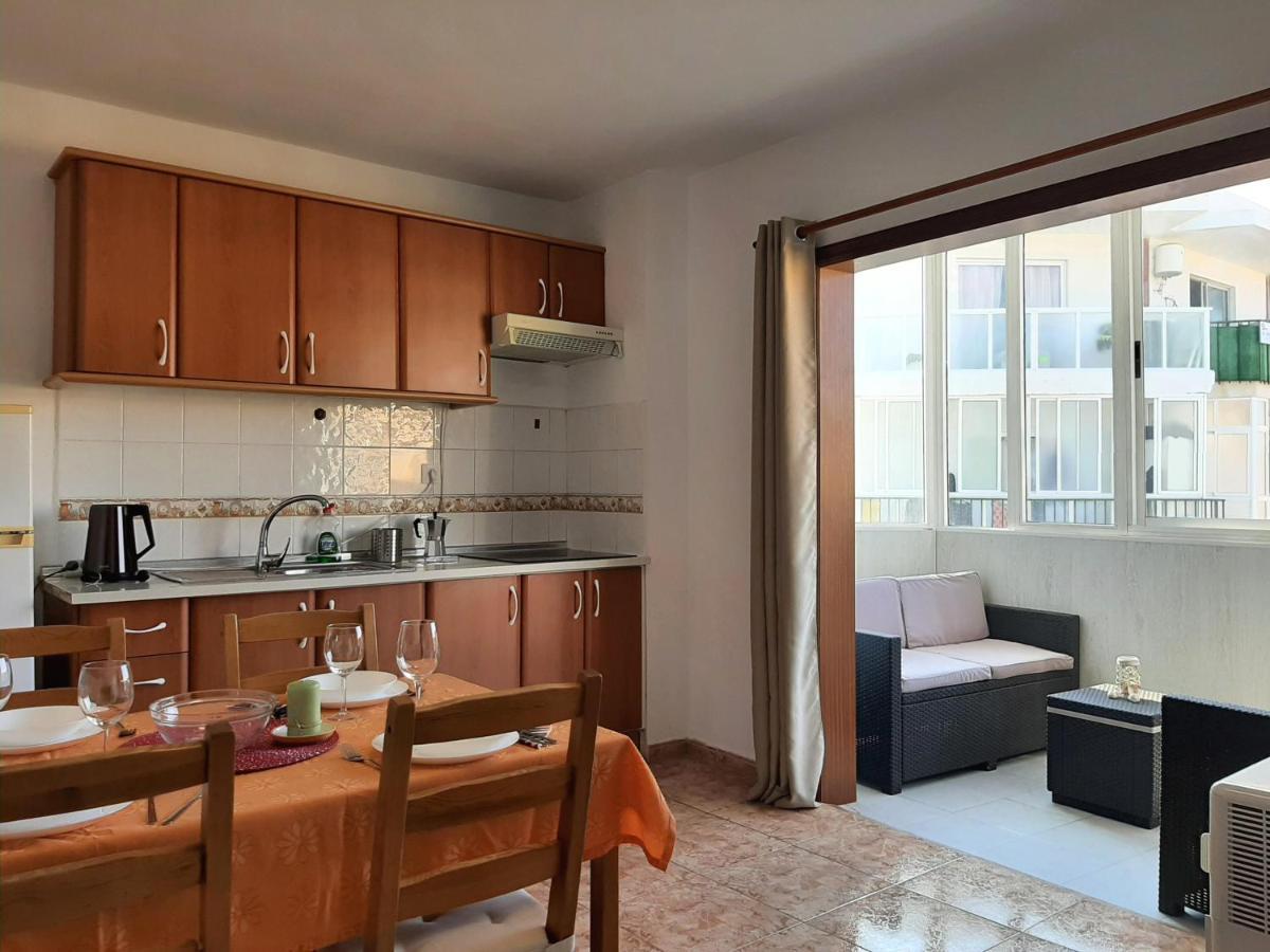 Perfectly Located Apartment With Pool Playa de las Américas Exterior foto